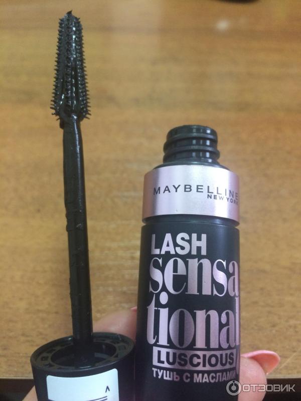 Тушь для ресниц Maybelline Lash Sensational Luscious фото