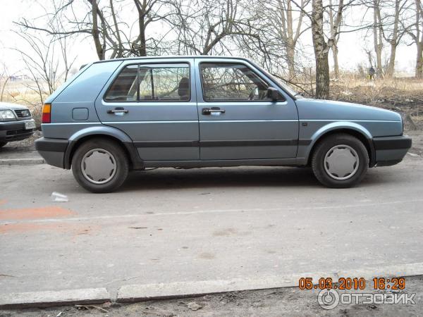 Автомобиль Volkswagen Golf 2 хэтчбек фото