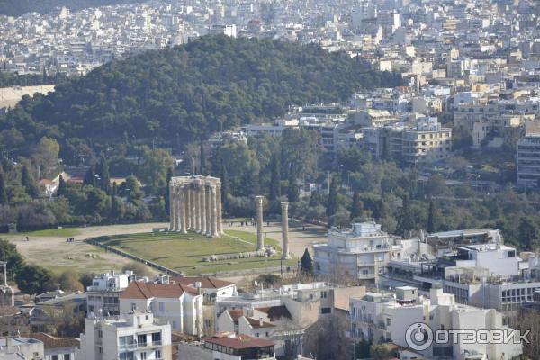 вид на храм Зевса из Акрополя