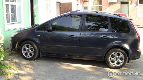 Автомобиль Ford Focus C-Max минивэн фото