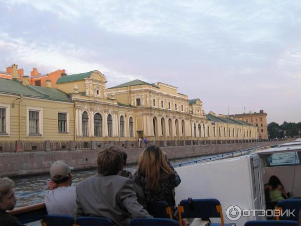 Экскурсия по рекам и каналам Невы (Россия, Санкт-Петербург) фото