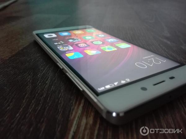Смартфон Xiaomi Redmi 4 фото