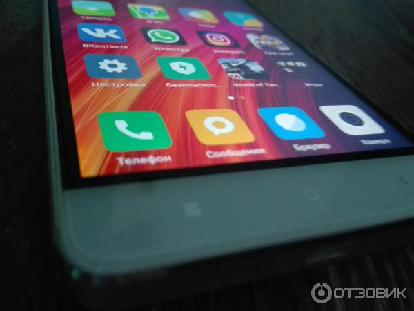Смартфон Xiaomi Redmi 4 фото