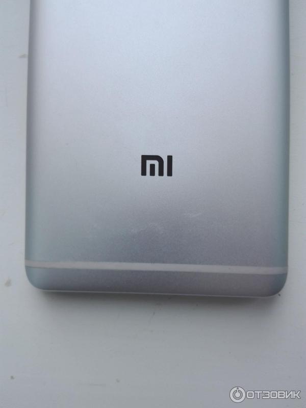 Смартфон Xiaomi Redmi 4 фото