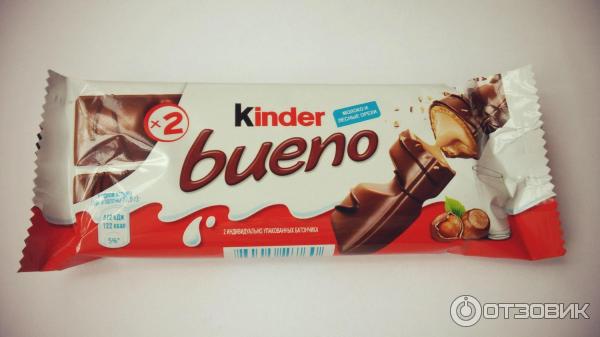 Шоколадно-вафельный батончик Kinder Bueno фото