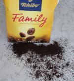 Натуральный жареный молотый кофе Tchibo Family среднеобжаренный фото