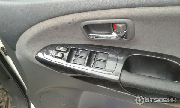 Автомобиль Toyota Estima микроавтобус фото