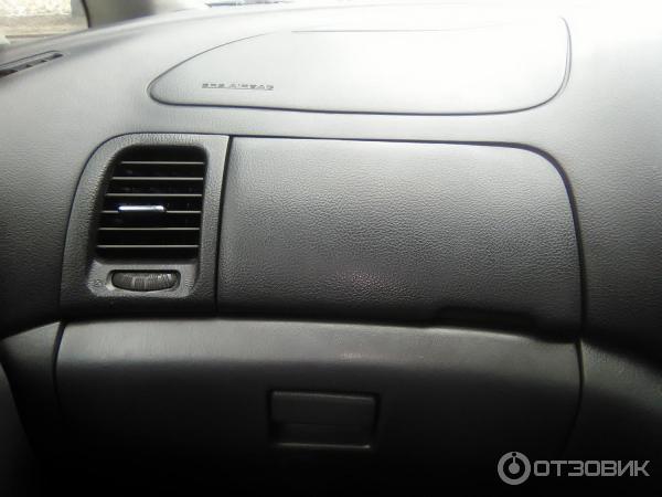 Автомобиль Toyota Estima микроавтобус фото