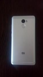 Смартфон Xiaomi Redmi 4 фото