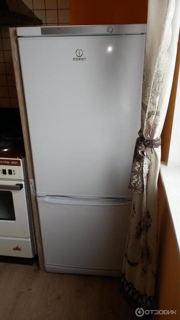 Холодильник Indesit SB 15040 фото