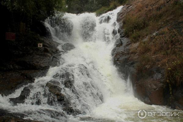 первый уровень водопада