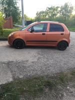 Автомобиль Chevrolet Spark 2 хэтчбек фото