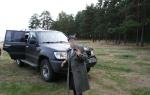 Автомобиль Toyota Land Cruiser 105 внедорожник фото