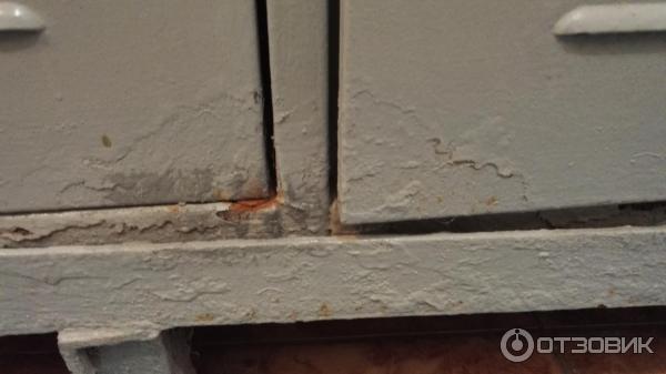 Ржавый шкаф