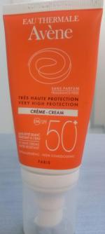 Солнцезащитный крем Avene SPF50+ фото