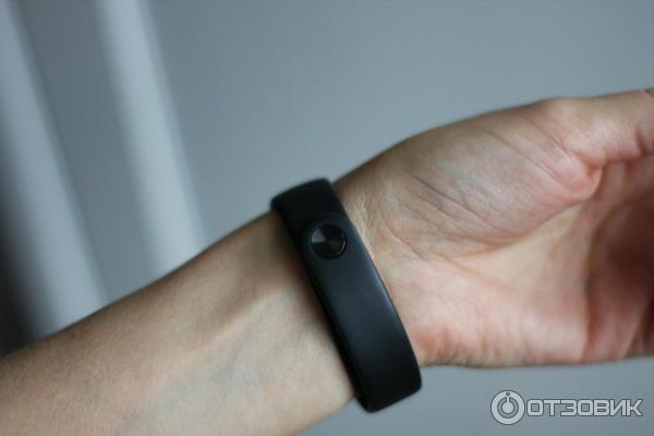 Фитнес-браслет Xiaomi Mi Band 2 фото