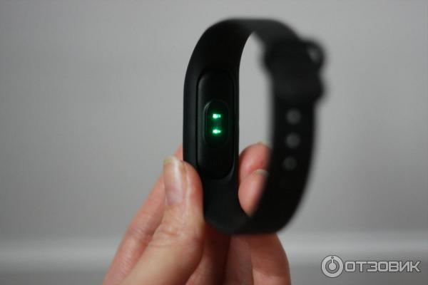 Фитнес-браслет Xiaomi Mi Band 2 фото