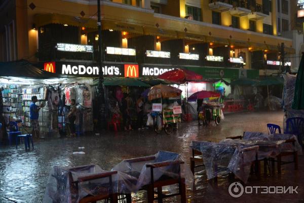 Улица Каосан Роад (Khaosan Road) (Тайланд, Бангкок) фото