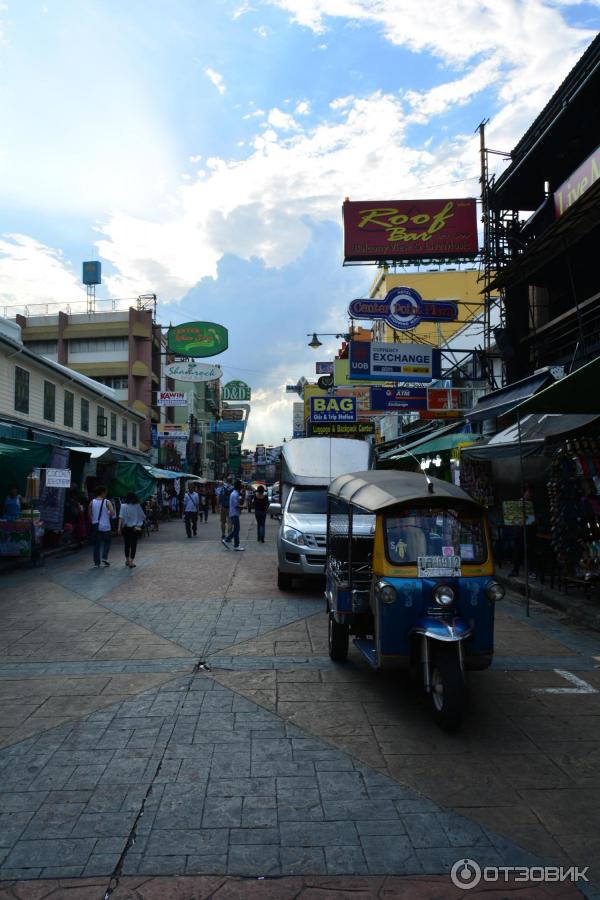 Улица Каосан Роад (Khaosan Road) (Тайланд, Бангкок) фото