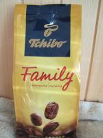 Натуральный жареный молотый кофе Tchibo Family среднеобжаренный фото