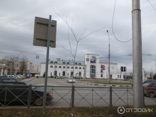 Железнодорожный вокзал города Новгорода (Россия, Великий Новгород) фото