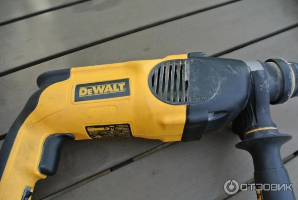 Перфоратор сетевой DeWalt D 25123 K фото