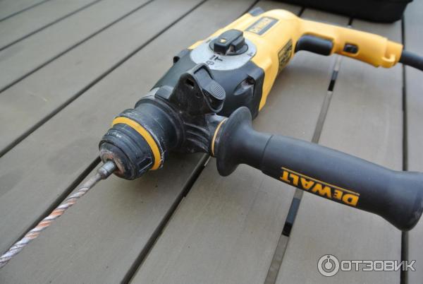 Перфоратор сетевой DeWalt D 25123 K фото