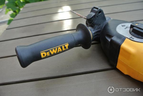 Перфоратор сетевой DeWalt D 25123 K фото