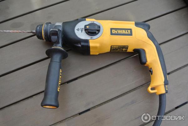 Перфоратор сетевой DeWalt D 25123 K фото