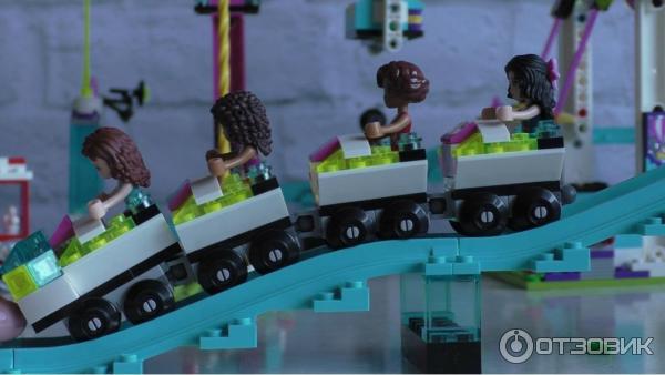 Конструктор Lego Friends Парк аттракционов фото