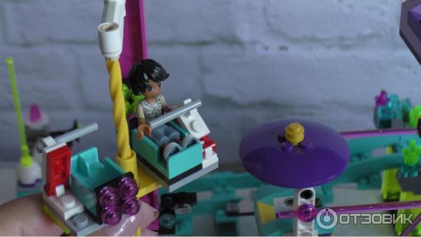 Конструктор Lego Friends Парк аттракционов фото