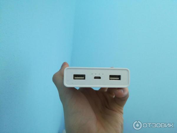 2 порта USB для одновременной зарядки двух устройств