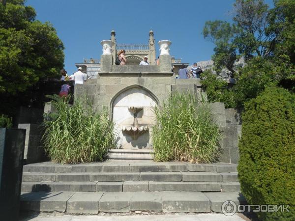 Алупкинский дворцово-парковый музей заповедник (Крым) фото