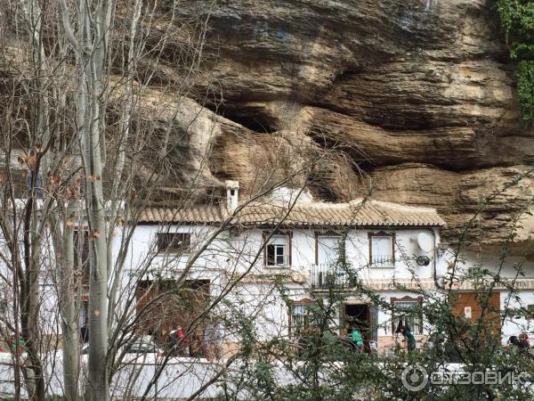 Экскурсия по г. Сетениль-де-лас-Бодегас (Испания, Кадис) фото