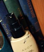 Тональный крем "Avon" Calming Effects Спокойное сияние фото