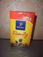 Натуральный жареный молотый кофе Tchibo Family среднеобжаренный фото