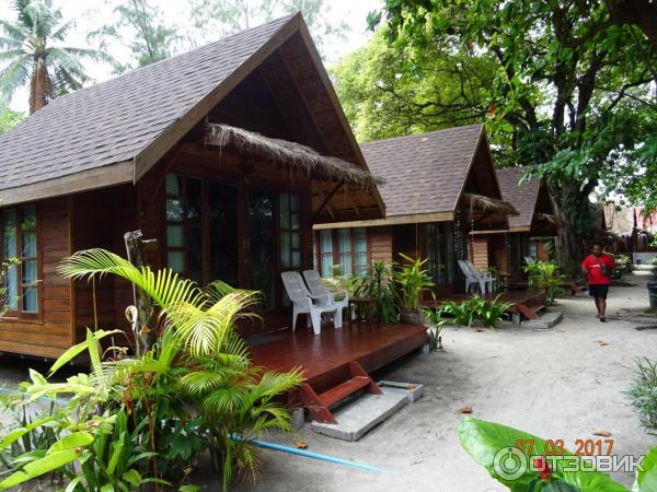 Lipe beach resort, пляжные бунгало.