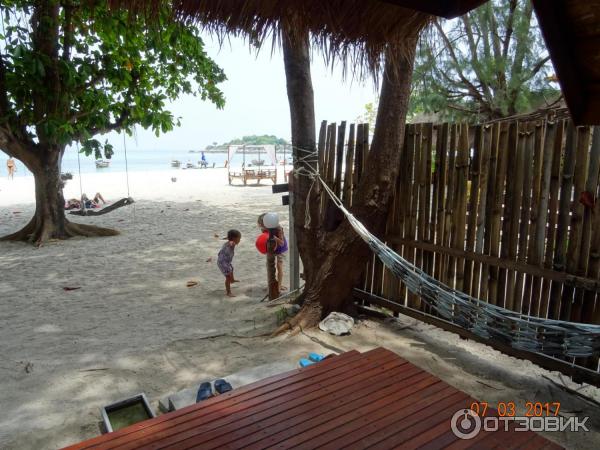 Lipe beach resort, пляжные бунгало.