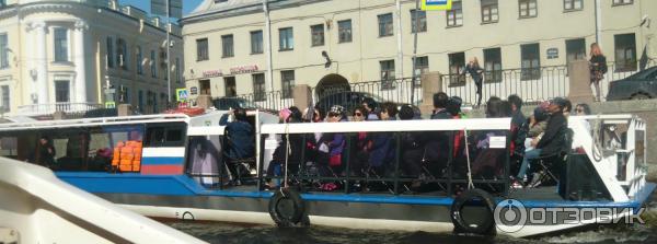 Водная экскурсия Прогулка по рекам и каналам. Водный автобус (Россия, Санкт-Петербург) фото