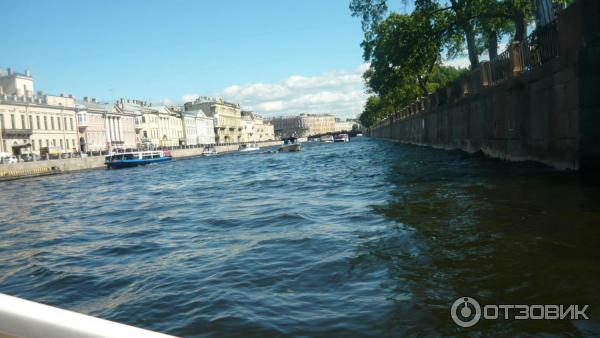 Водная экскурсия Прогулка по рекам и каналам. Водный автобус (Россия, Санкт-Петербург) фото