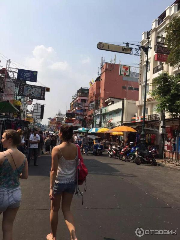 Улица Каосан Роад (Khaosan Road) (Тайланд, Бангкок) фото