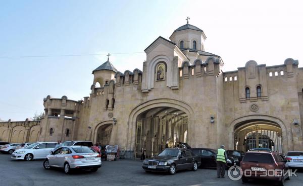 Экскурсия в Собор Цминда Самеба (Грузия, Тбилиси) фото