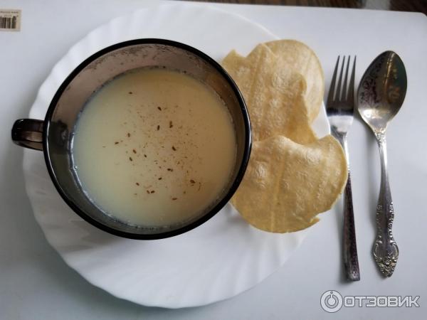 Рыбный бульон из зубатки с кукурузными чипсами