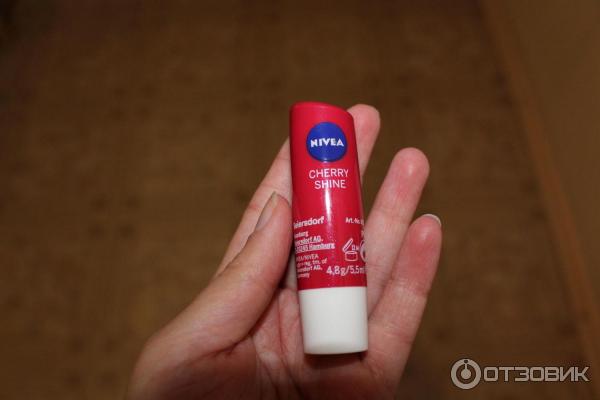 Бальзам для губ Nivea Фруктовое сияние фото