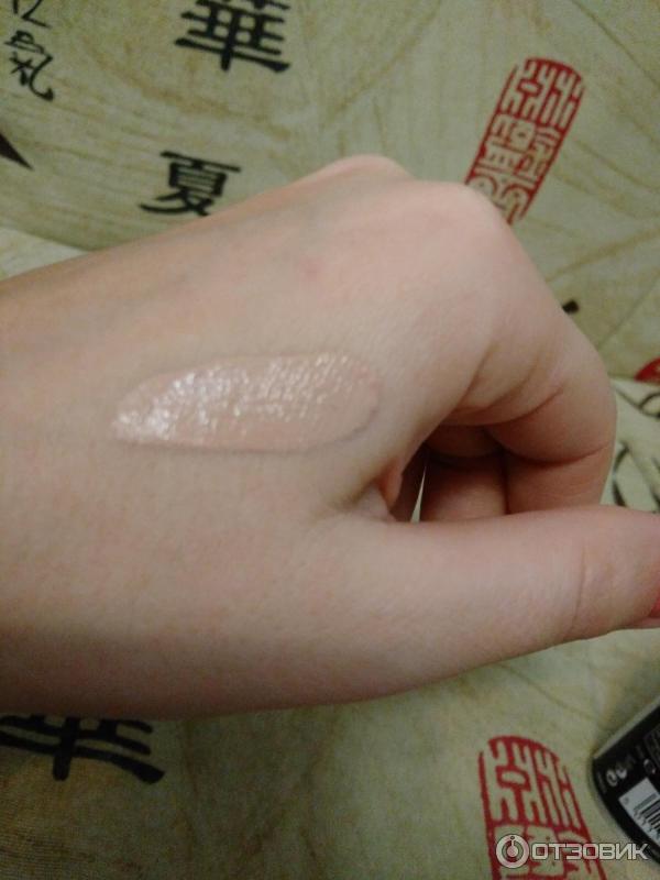 Тональный крем Max Factor Colour Adapt