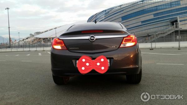 Автомобиль Opel Insignia фото