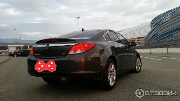 Автомобиль Opel Insignia фото