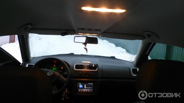 Автомобиль Skoda Roomster - универсал фото