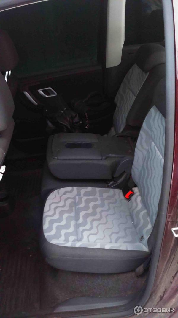 Автомобиль Skoda Roomster - универсал фото