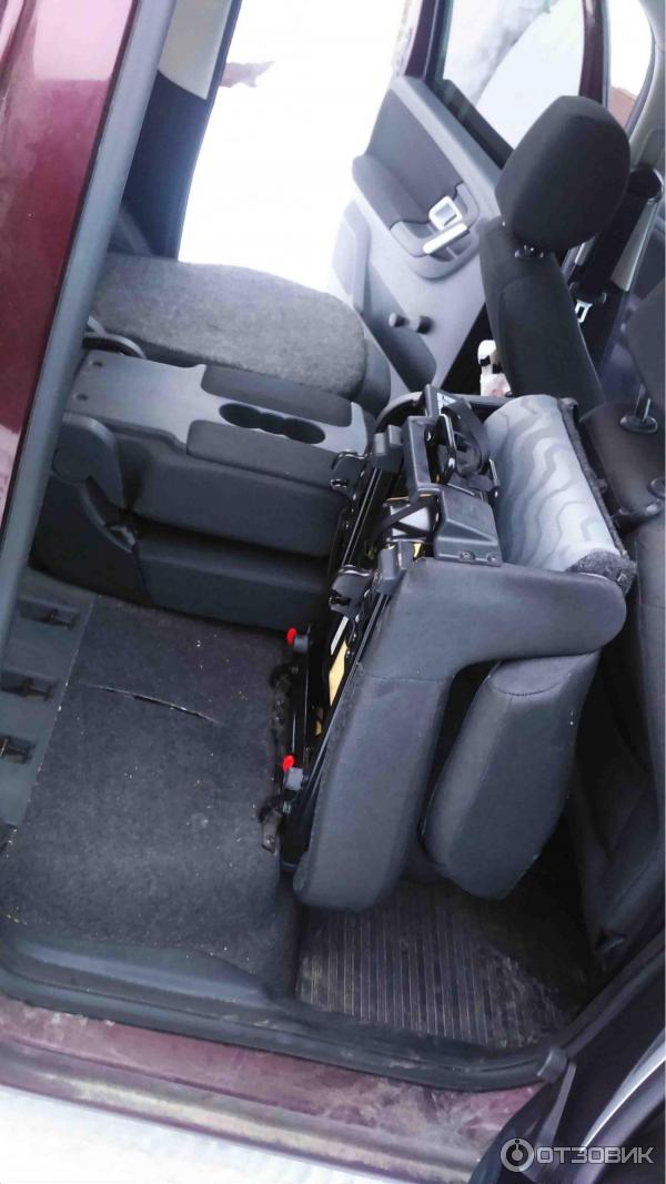 Автомобиль Skoda Roomster - универсал фото